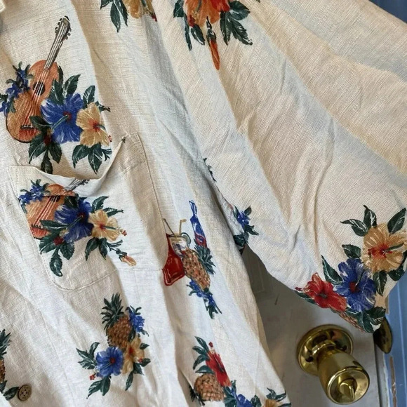 Batik Bay Men's XXL Hawaiian Silk Blend Camp Travel Vacation Shirt Button Up - Picture 4 of 5